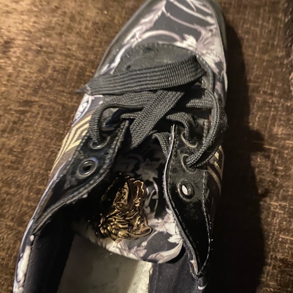Versace Black and White Floral Sneakers - Picture 16 of 16